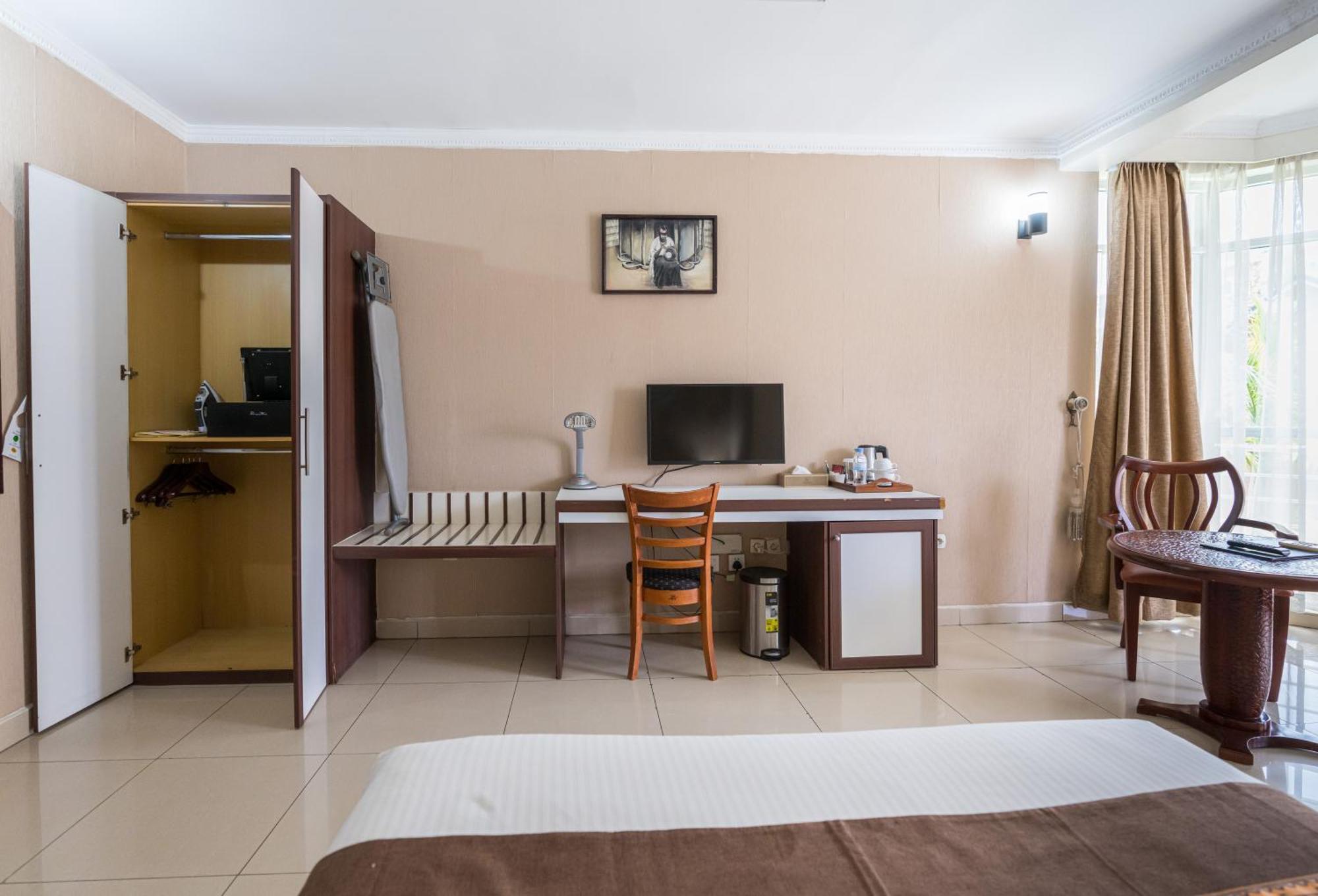 Lemigo Hotel Kigali Buitenkant foto