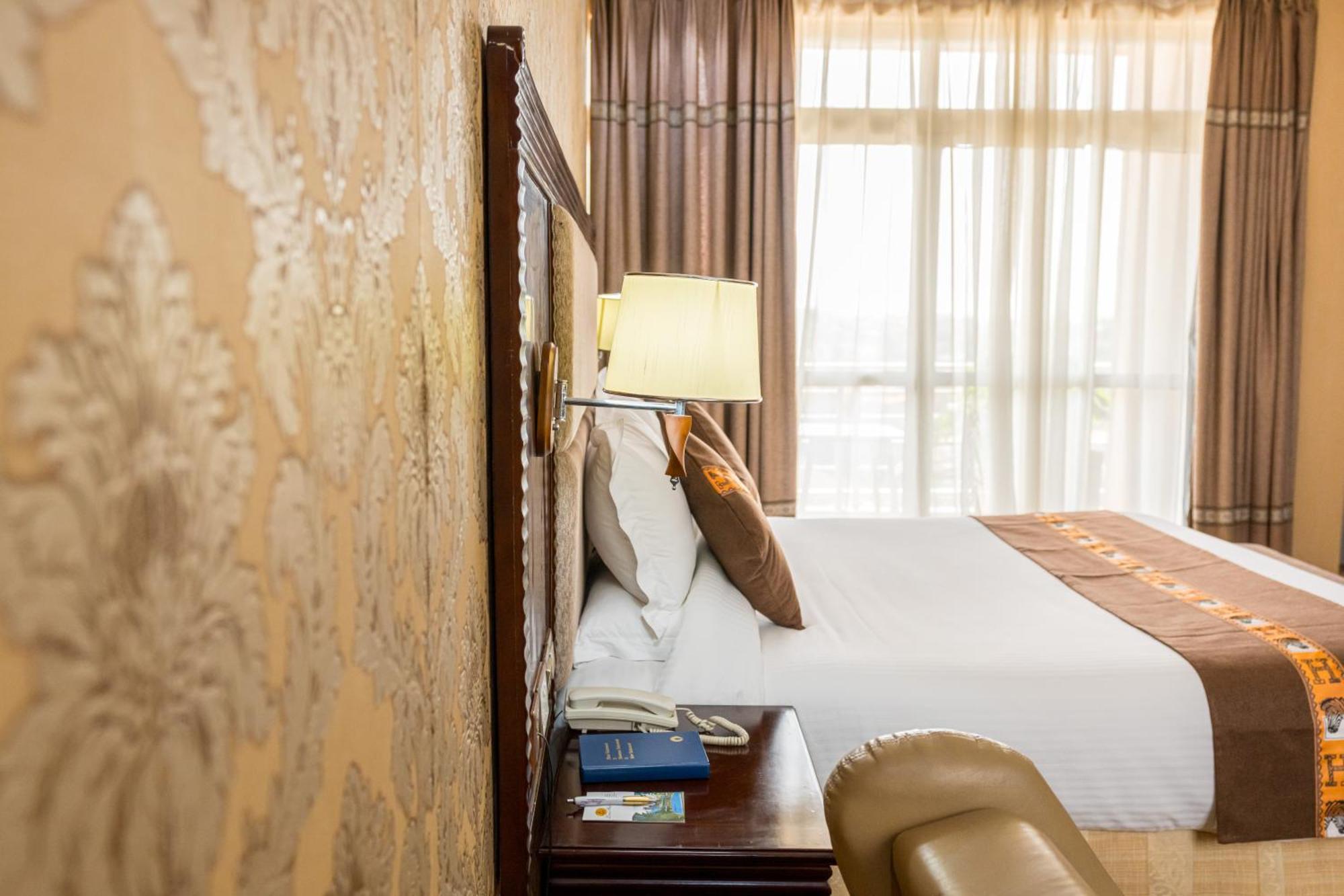 Lemigo Hotel Kigali Buitenkant foto