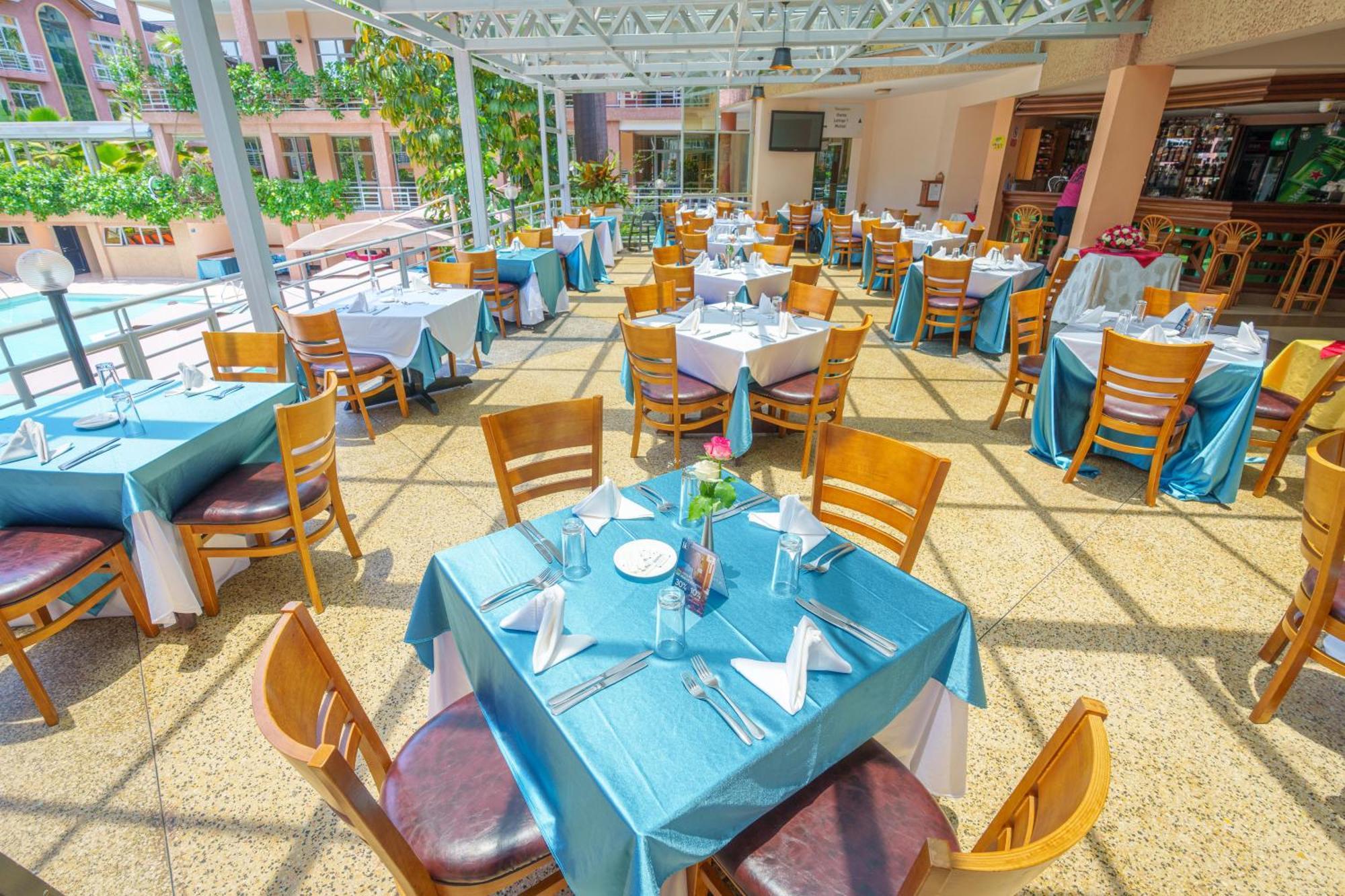 Lemigo Hotel Kigali Buitenkant foto
