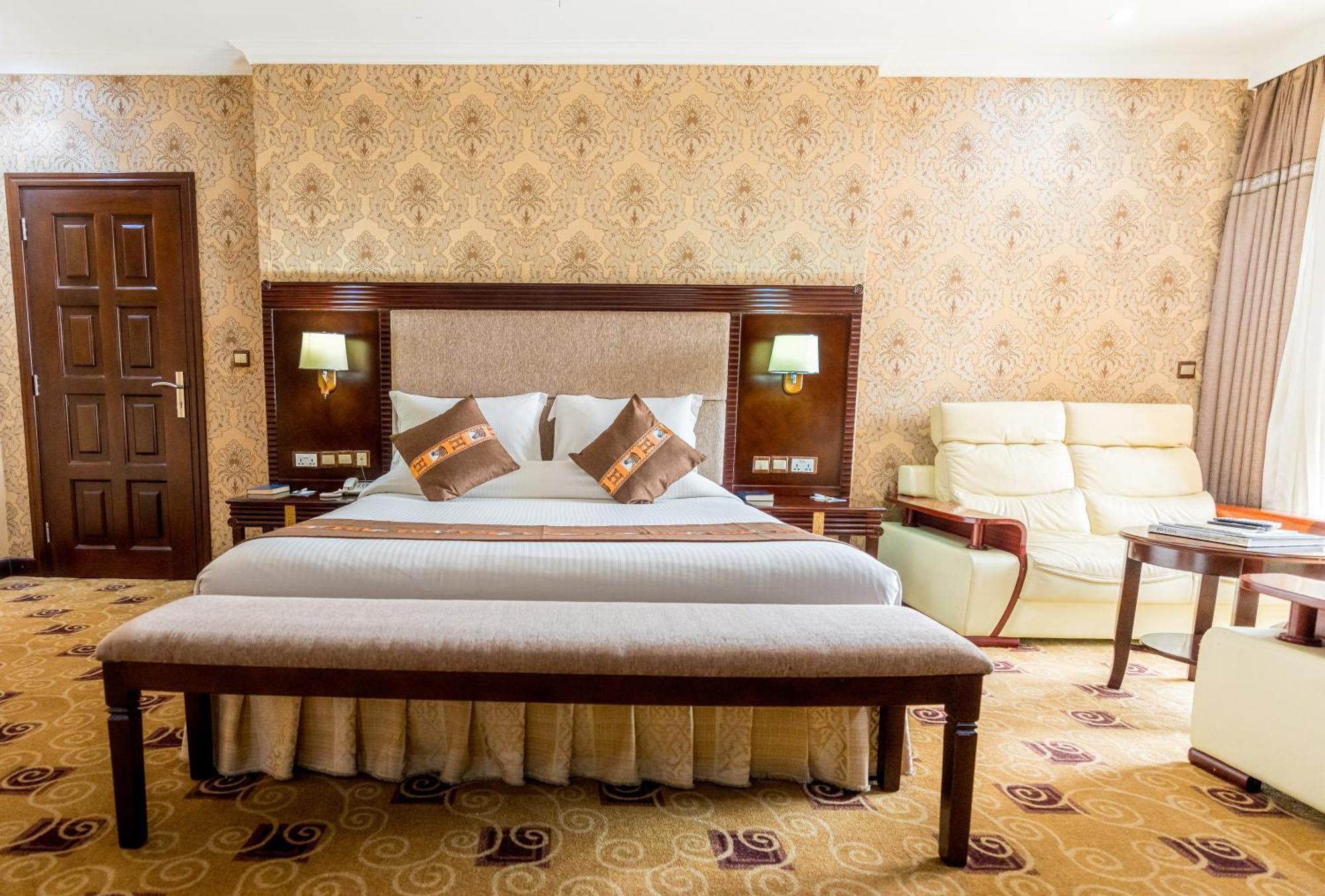 Lemigo Hotel Kigali Buitenkant foto