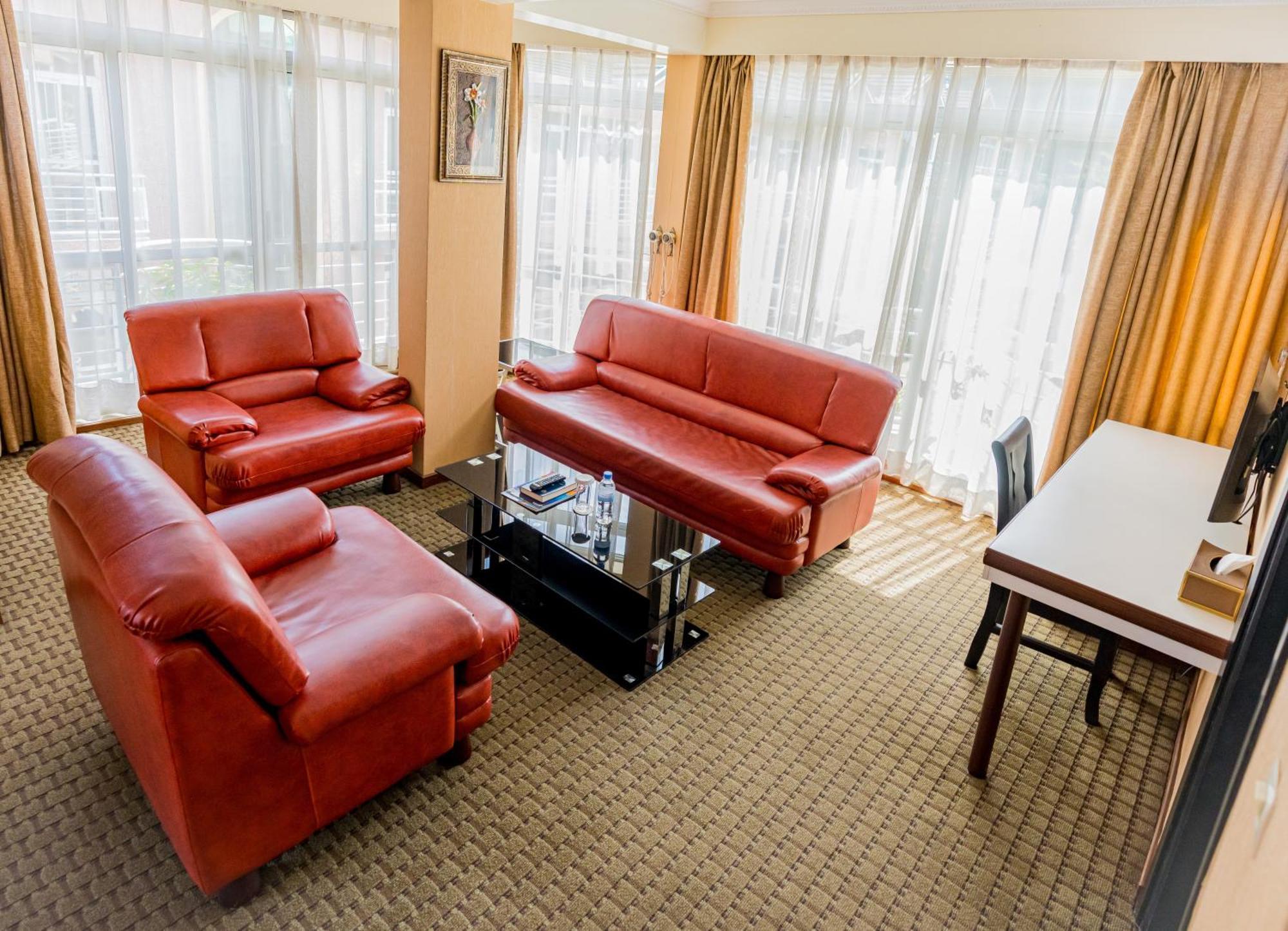Lemigo Hotel Kigali Buitenkant foto